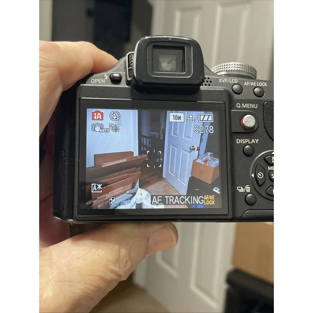 PANASONIC Lumix DMC-FZ28 Digital Camera 10MP / 18X Zoom+Battery+Charger+SD Card